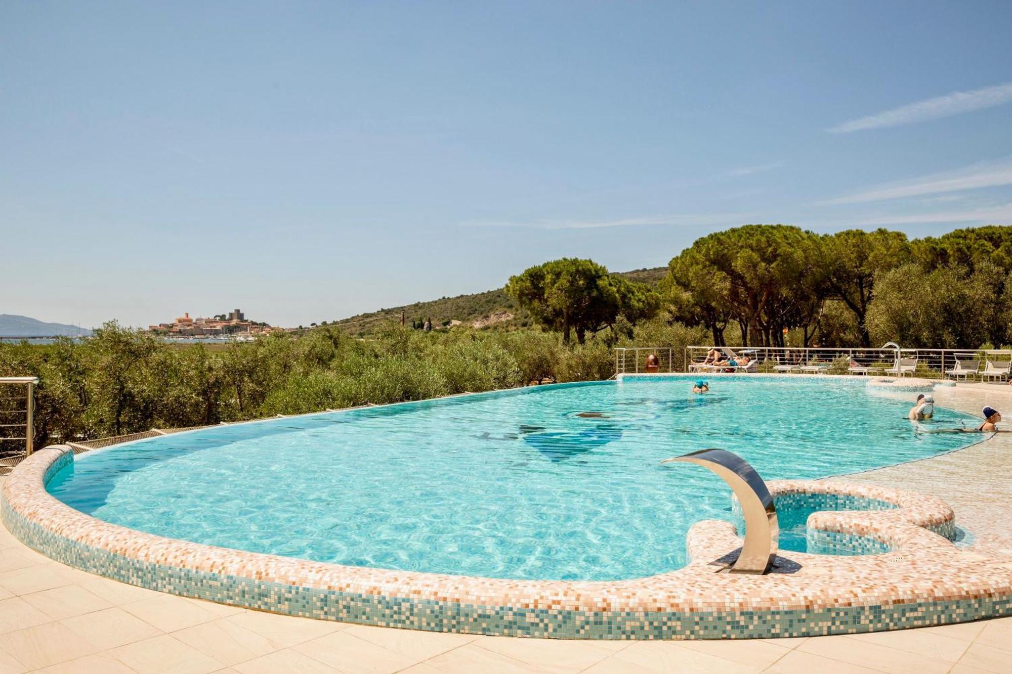 Isa - Residence With Pool And Private Beach In Talamone Just 500 Mt From The Beach Exterior photo